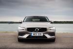 Volvo V60 D4 Momemtum 2018 года (UK)